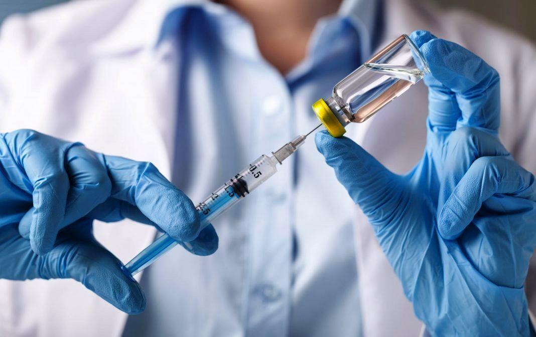 خبرنگاران فراوری واکسن کرونا در کشور هنوز در فاز قبل از کارآزمایی بالینی است