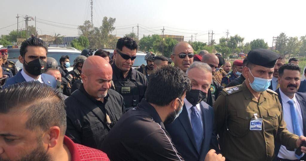 خبرنگاران نخست وزیر عراق با تظاهرکنندگان ناصریه ملاقات کرد