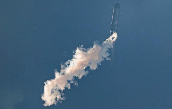 یازدهمین نمونه آزمایشی فضاپیمای استارشیپ با انفجار به کار خود خاتمه داد