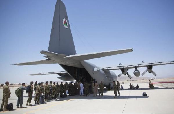 نیروهای آمریکایی پایگاه بگرام افغانستان را ترک کردند
